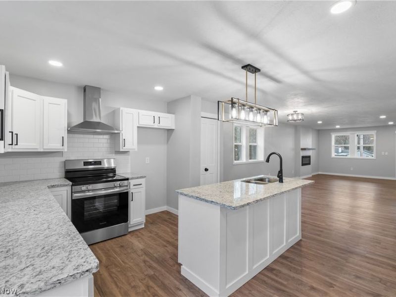 2351 Heston Drive, Lake Milton, OH 44429 Photo 14