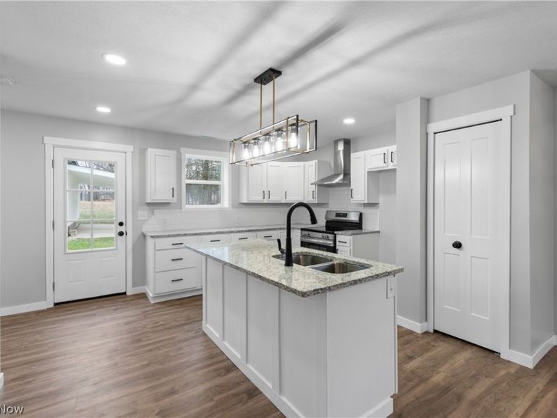 2351 Heston Drive, Lake Milton, OH 44429 Photo 17