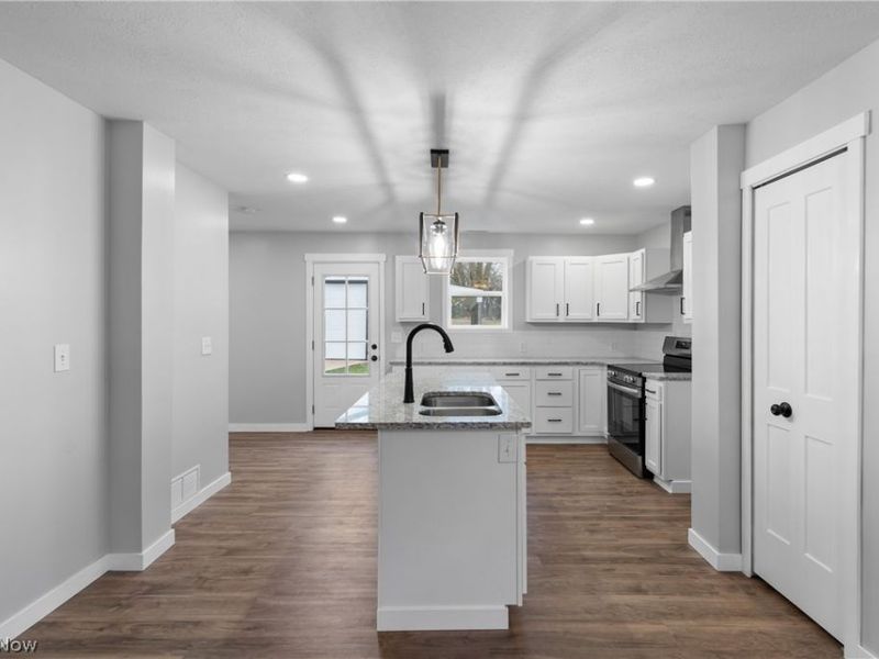 2351 Heston Drive, Lake Milton, OH 44429 Photo 18