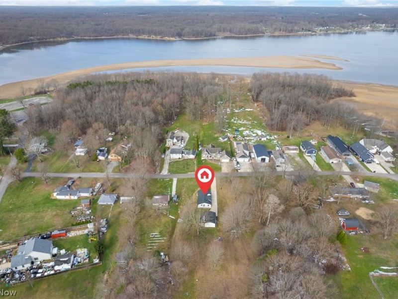 2351 Heston Drive, Lake Milton, OH 44429 Photo 9