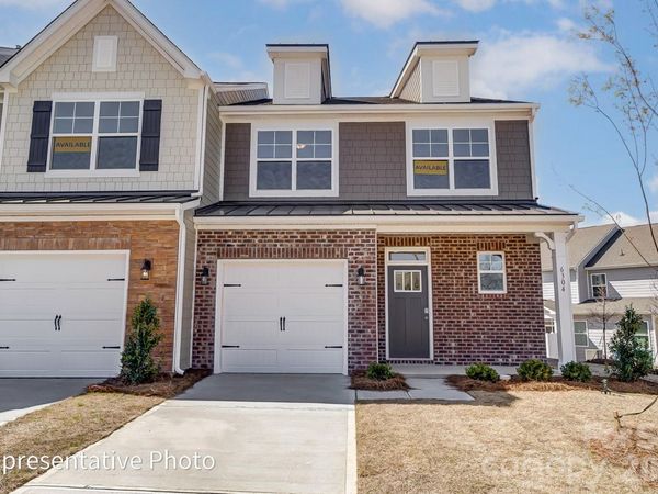 4359 Black Court , Harrisburg, NC 28075