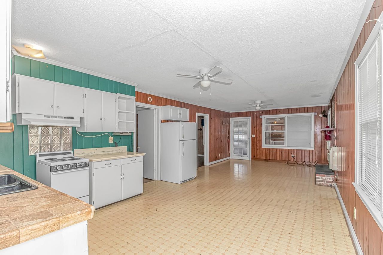 3534 Jordan Landing Rd. Photo 6