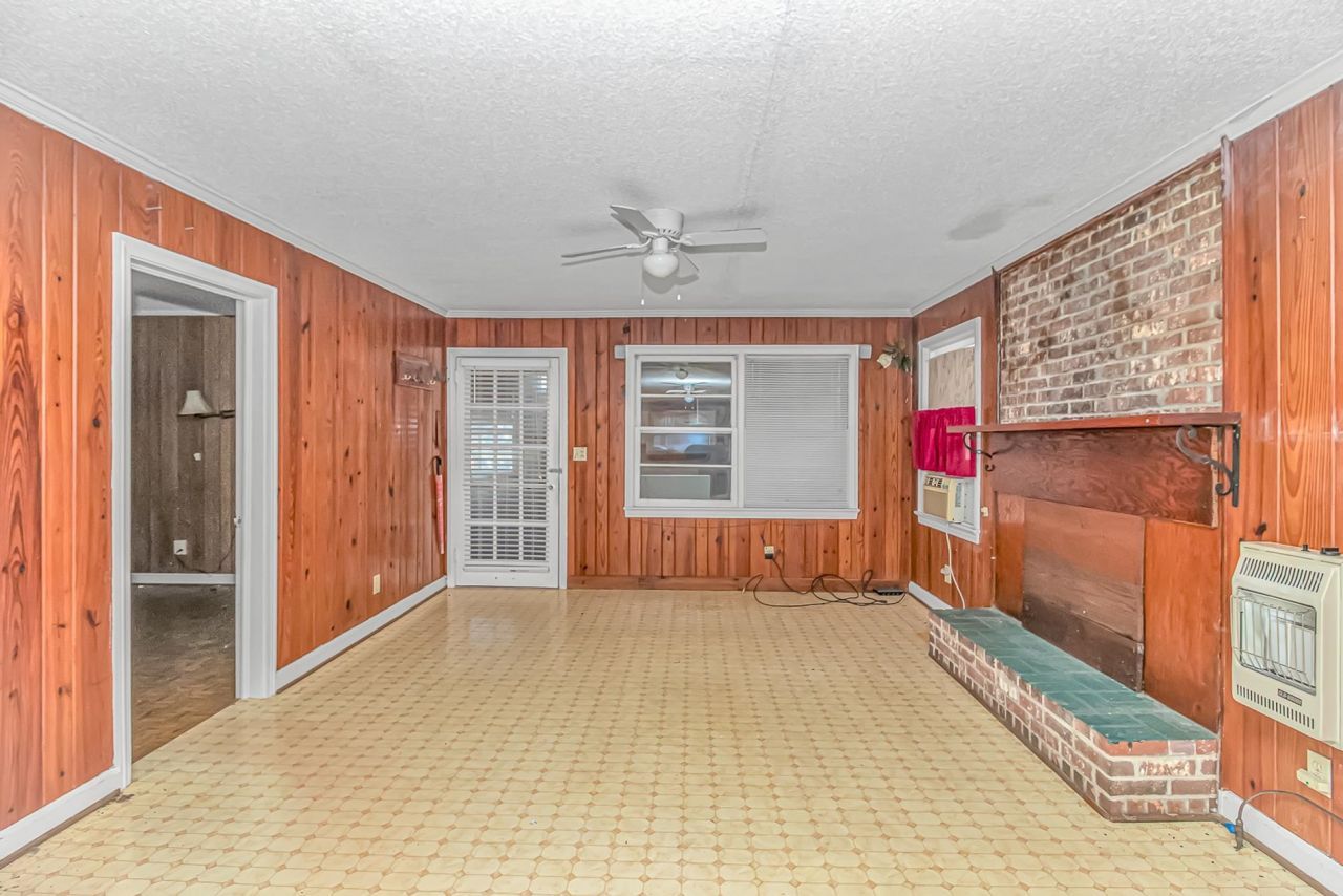 3534 Jordan Landing Rd. Photo 7