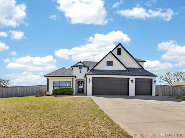 2090 E 176th Street S, Mounds, OK 74047