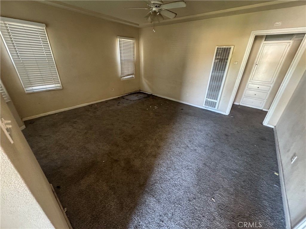 10600 Hildreth Avenue, South Gate, CA 90280 Main Photo