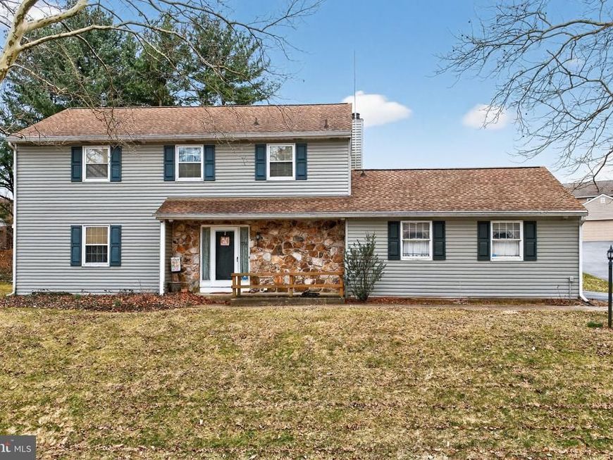 7914 Woodsbluff Run , Fogelsville, PA 18051 Main Photo