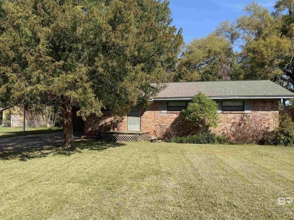 5408 N Colonial Circle, Mobile, AL 36618