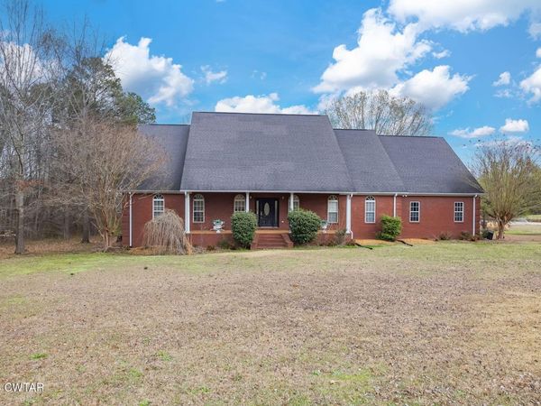 18080 Tennessee 22 , Wildersville, TN 38388