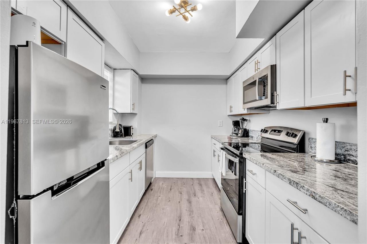 10002 E Bay Harbor Dr, Unit 6, Bay Harbor Islands, FL 33154 Photo