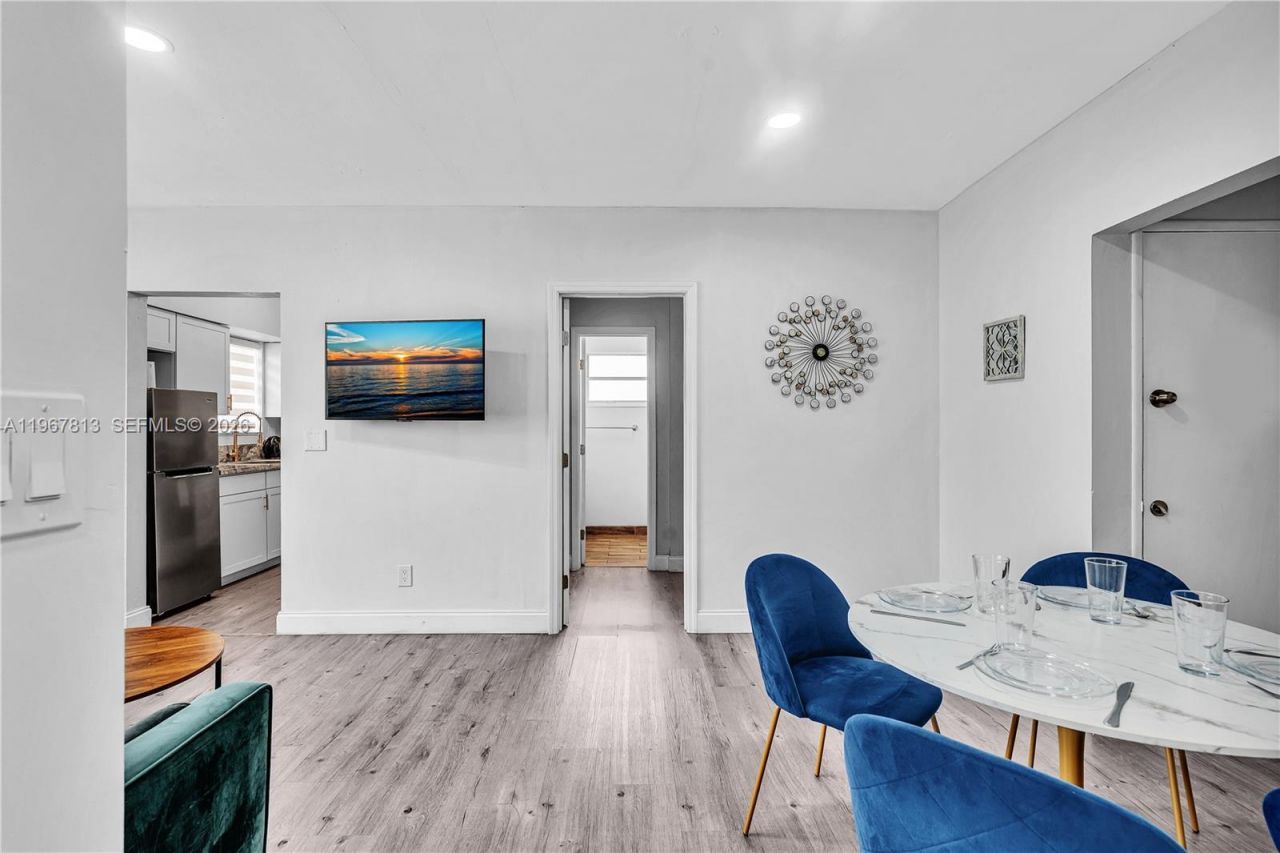 10002 E Bay Harbor Dr, Unit 6, Bay Harbor Islands, FL 33154 Photo