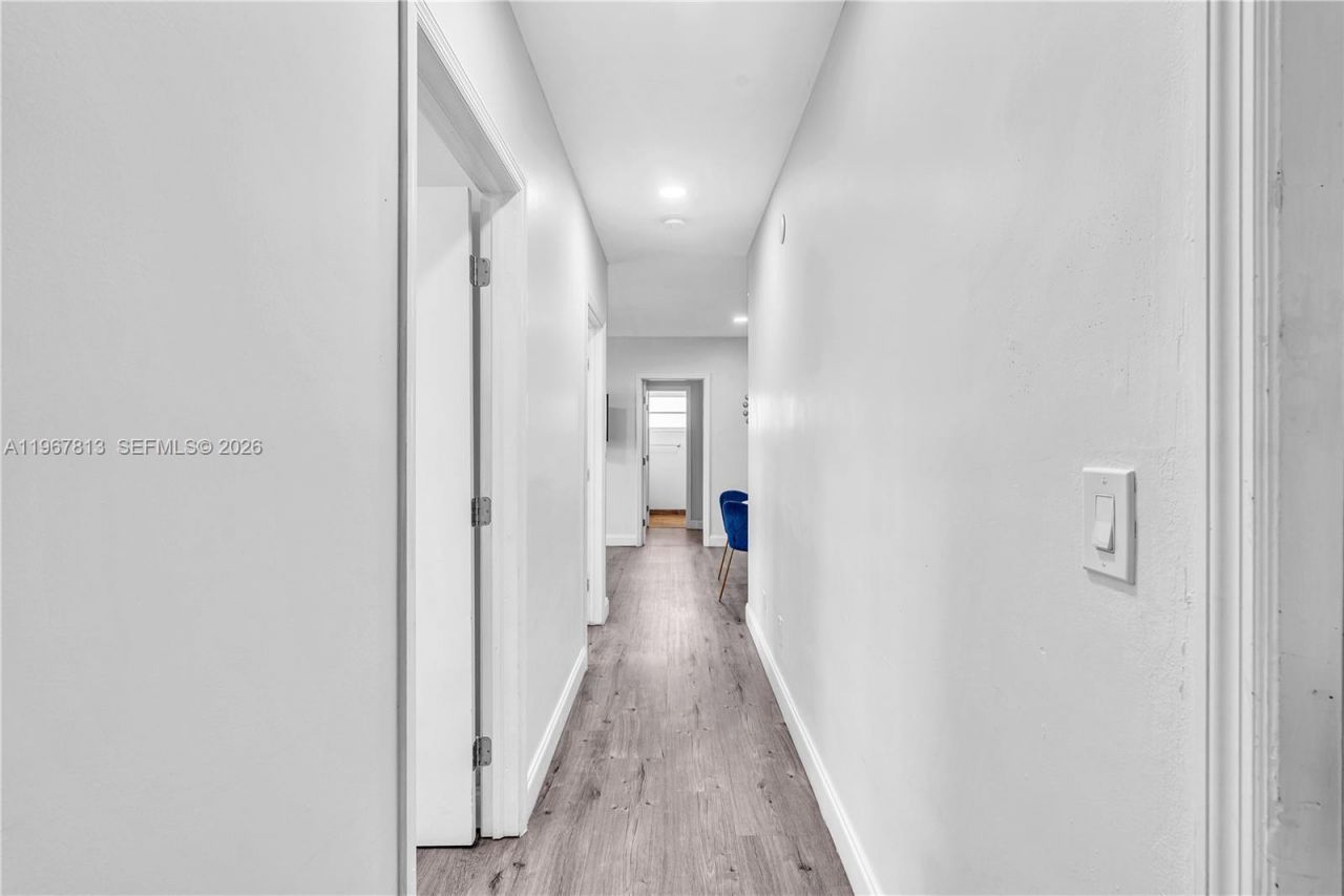 10002 E Bay Harbor Dr, Unit 6, Bay Harbor Islands, FL 33154 Photo