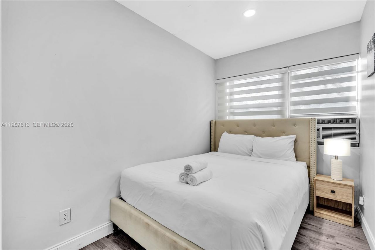 10002 E Bay Harbor Dr, Unit 6, Bay Harbor Islands, FL 33154 Photo