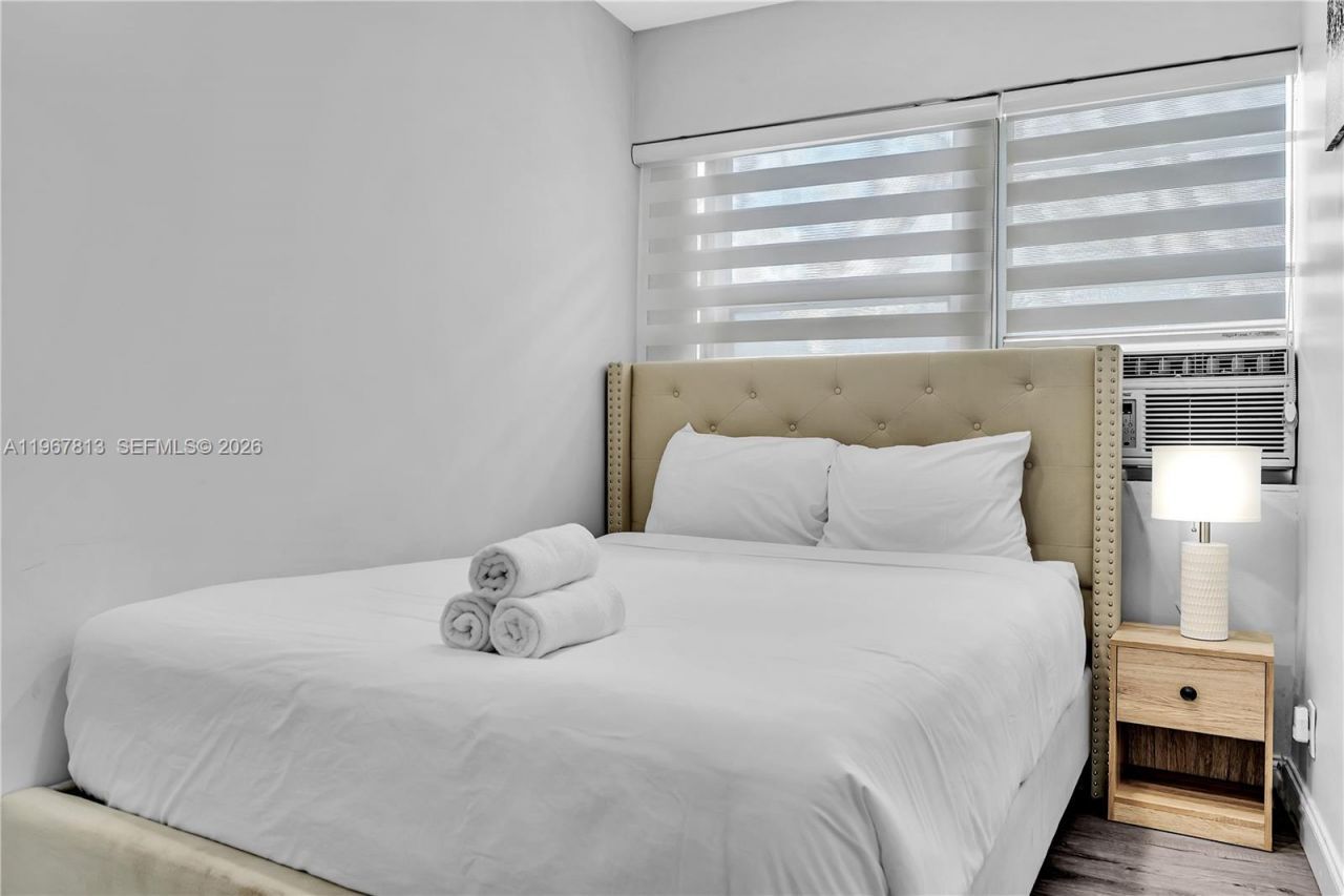 10002 E Bay Harbor Dr, Unit 6, Bay Harbor Islands, FL 33154 Photo