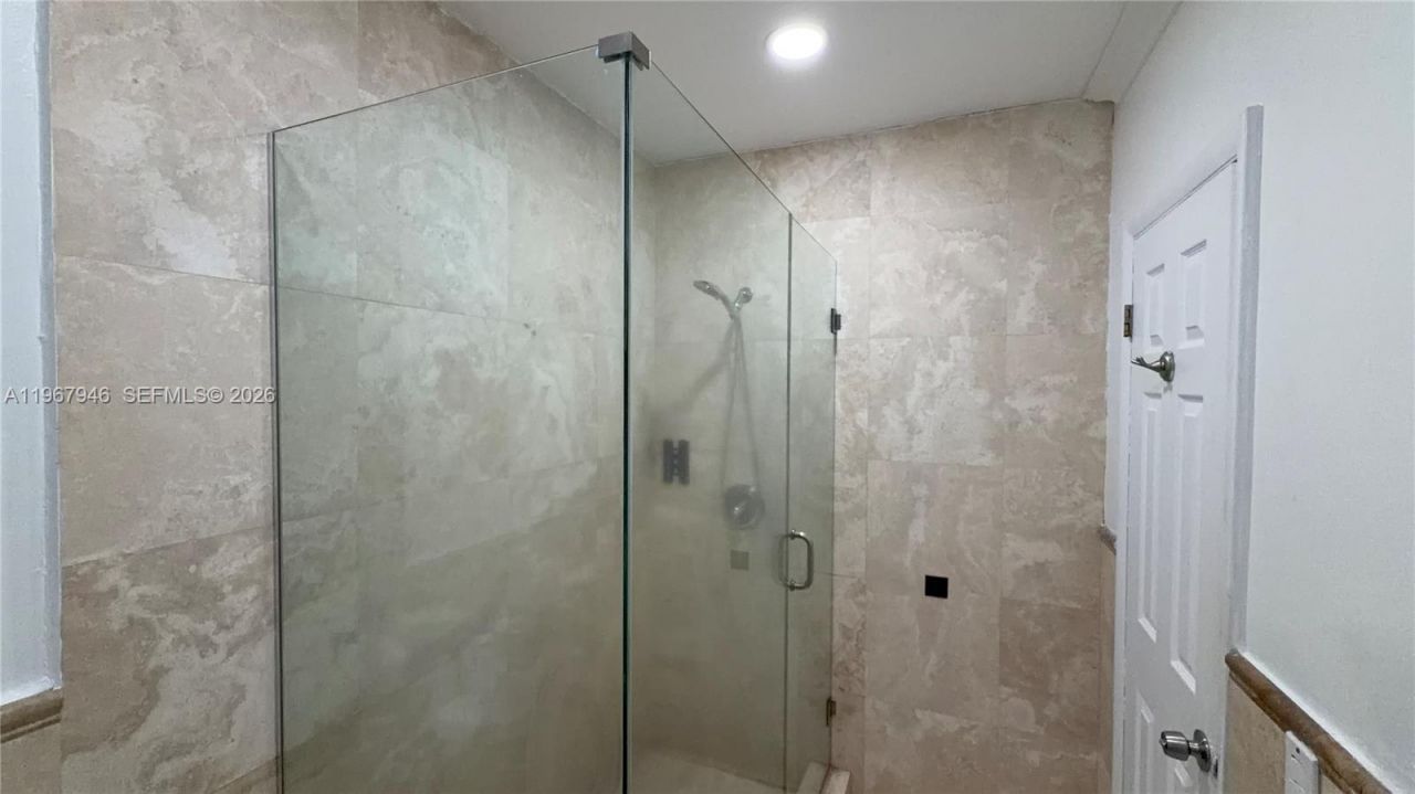 10004 E Bay Harbor Dr , Unit 8, Bay Harbor Islands, FL 33154 Photo