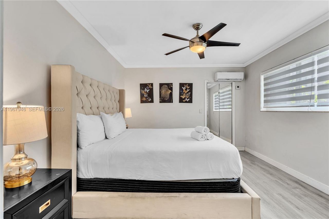 10004 E Bay Harbor Dr, Unit 8, Bay Harbor Islands, FL 33154 Photo