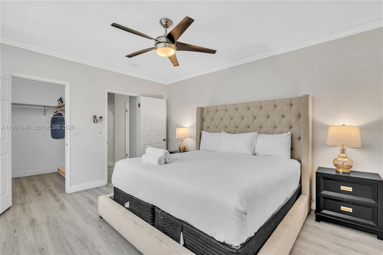 10004 E Bay Harbor Dr, Unit 8, Bay Harbor Islands, FL 33154 Photo