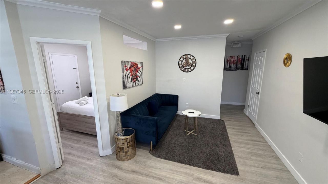 10004 E Bay Harbor Dr , Unit 8, Bay Harbor Islands, FL 33154 Photo