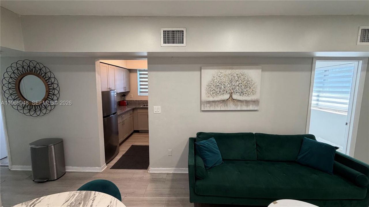 10004 E Bay Harbor Dr , Unit 10, Bay Harbor Islands, FL 33154 Photo