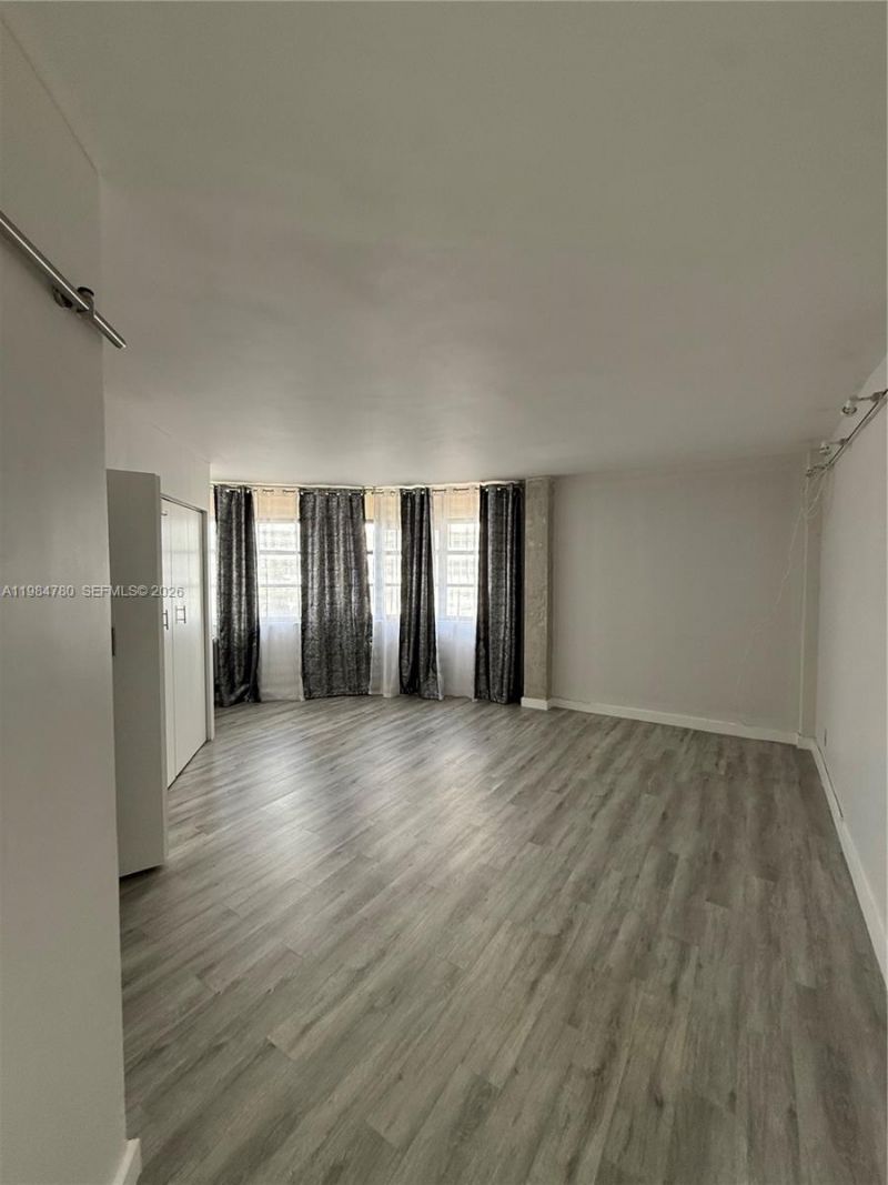 1825 S Ocean Dr , Unit 305, Hallandale Beach, FL 33009 Photo