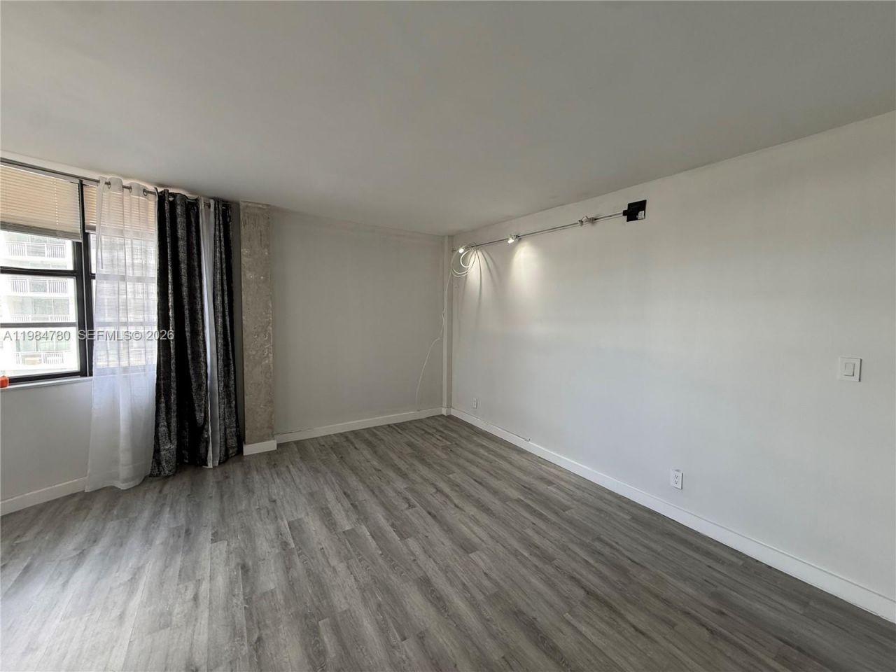 1825 S Ocean Dr , Unit 305, Hallandale Beach, FL 33009 Photo