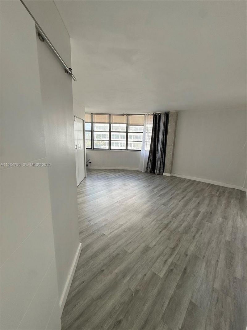 1825 S Ocean Dr , Unit 305, Hallandale Beach, FL 33009 Photo