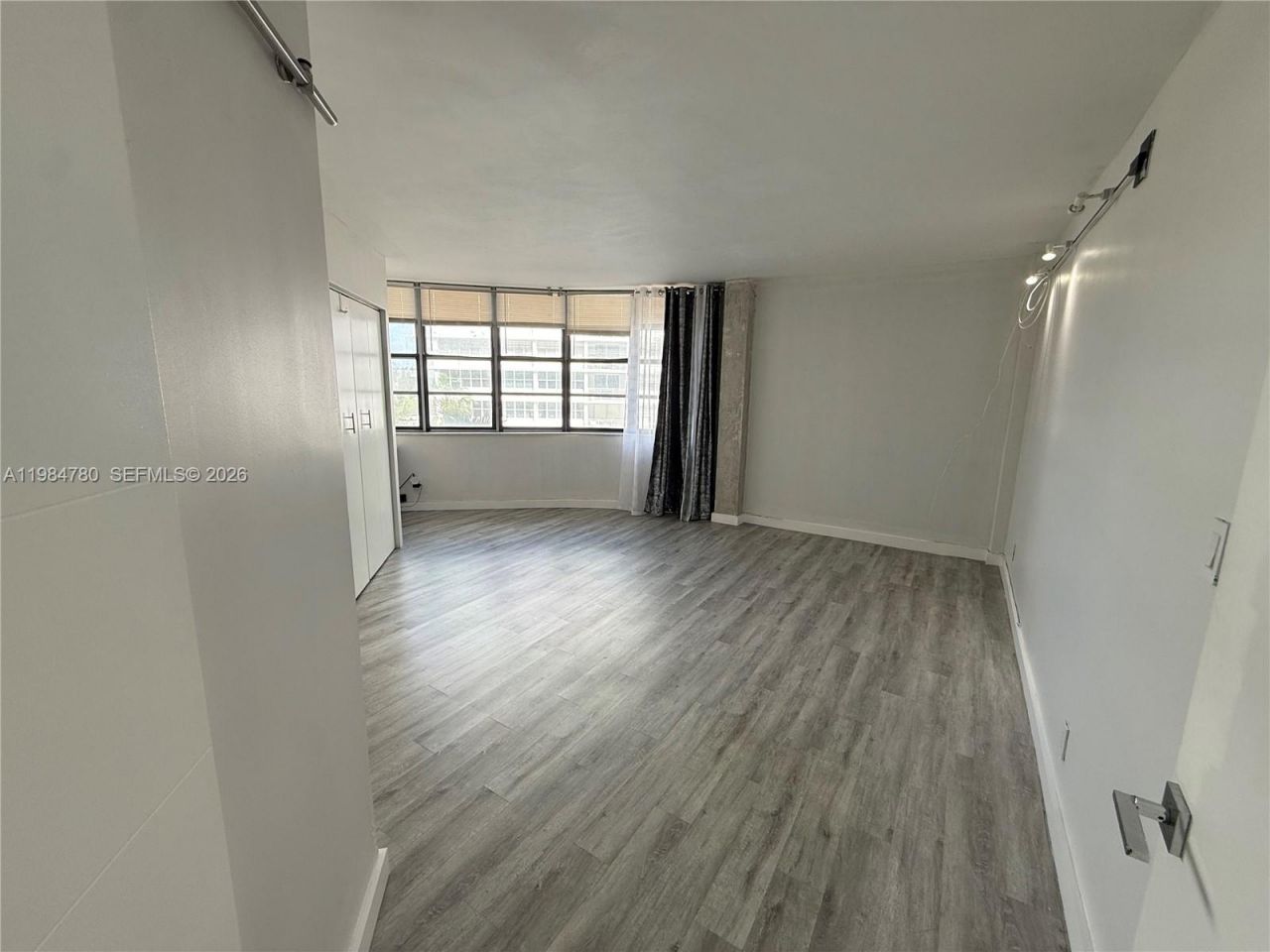 1825 S Ocean Dr , Unit 305, Hallandale Beach, FL 33009 Photo