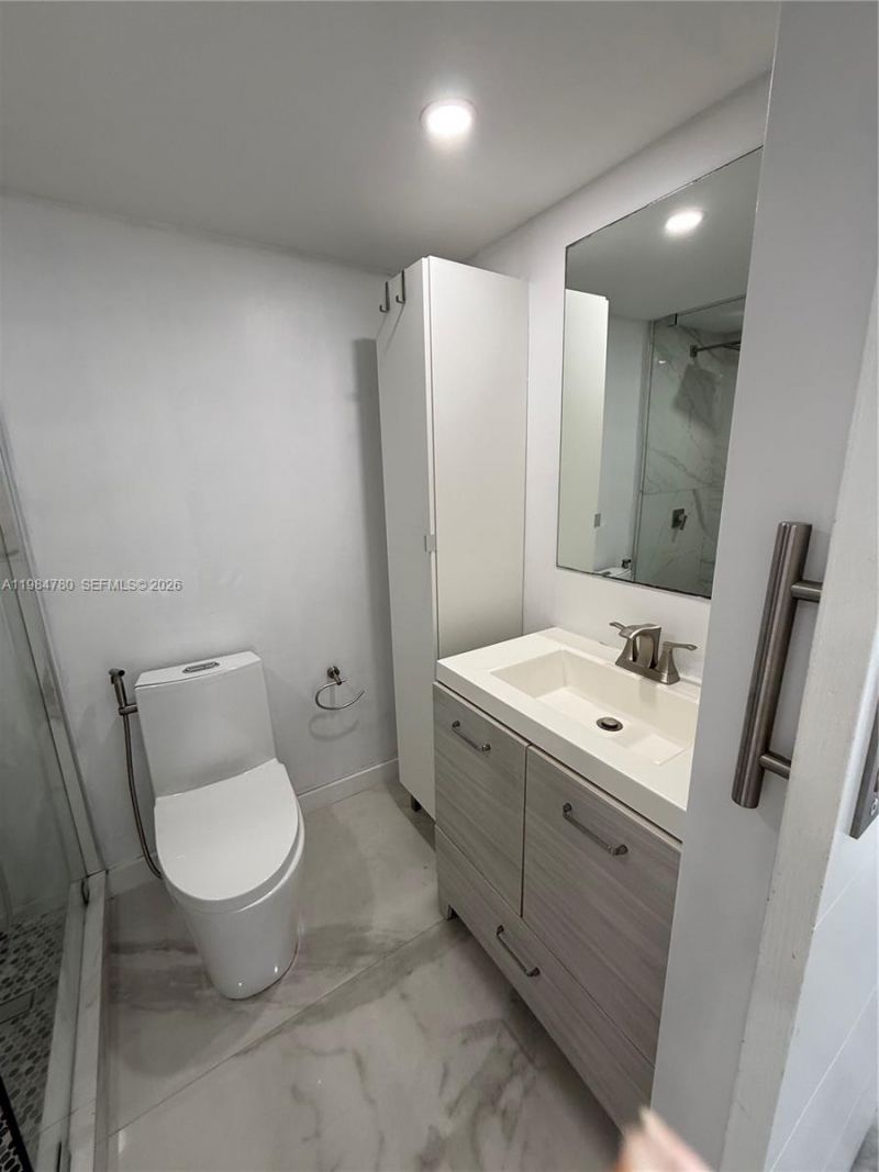 1825 S Ocean Dr , Unit 305, Hallandale Beach, FL 33009 Photo
