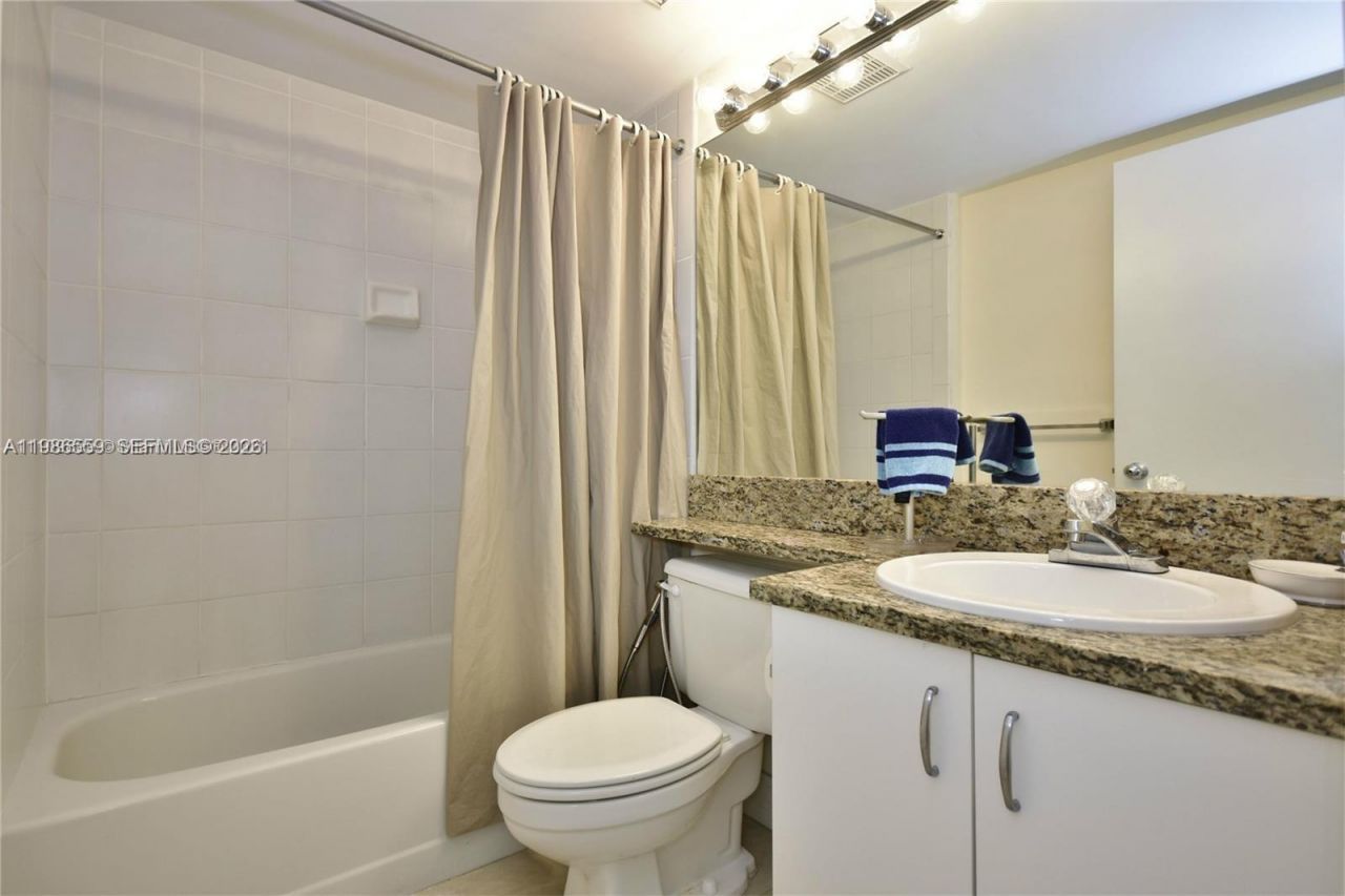3300 NE 192nd St, Unit LP11, Aventura, FL 33180 Photo