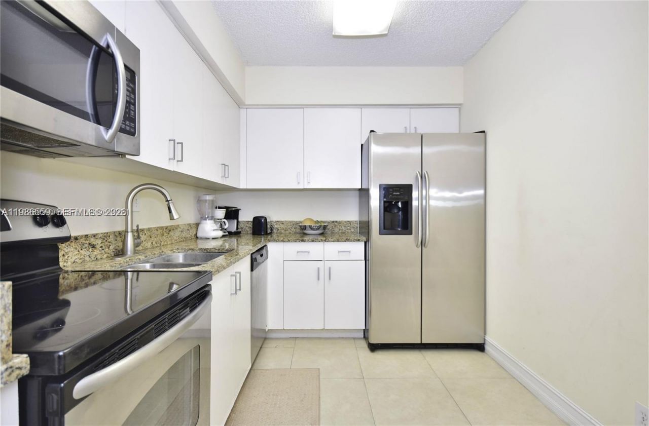3300 NE 192nd St, Unit LP11, Aventura, FL 33180 Photo
