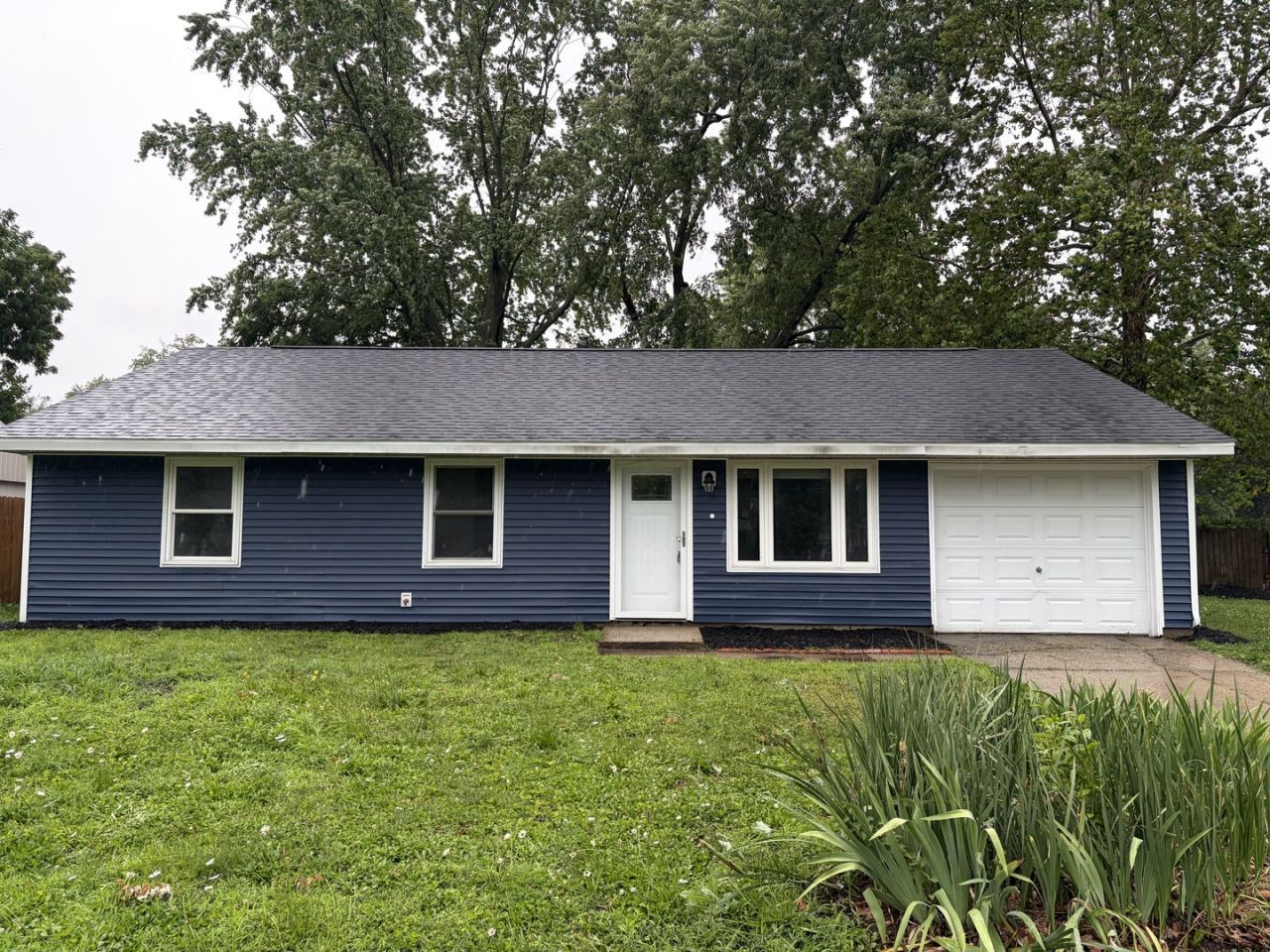 3102 W John Street, Champaign, IL 61821 Main Photo