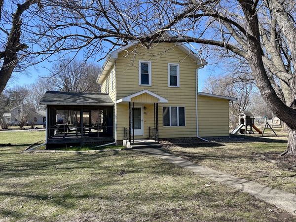 307 2nd Street W, Lyndon, IL 61261