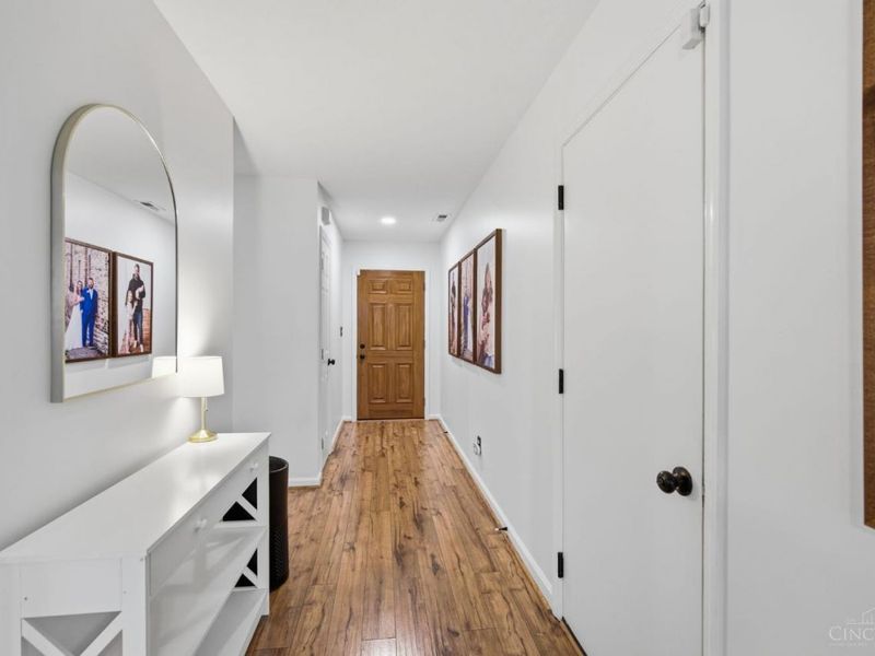 1194 Bugle Bluff Court, Lebanon, OH 45036 Photo 2