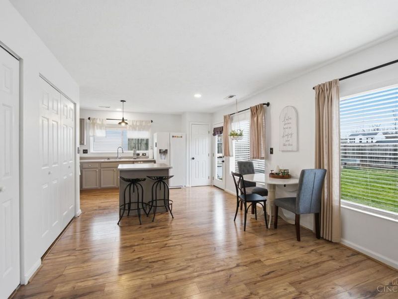 1194 Bugle Bluff Court, Lebanon, OH 45036 Photo 6