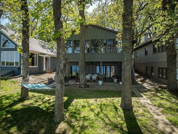 2902 Manhattan Boulevard , Wahpeton, IA 51360