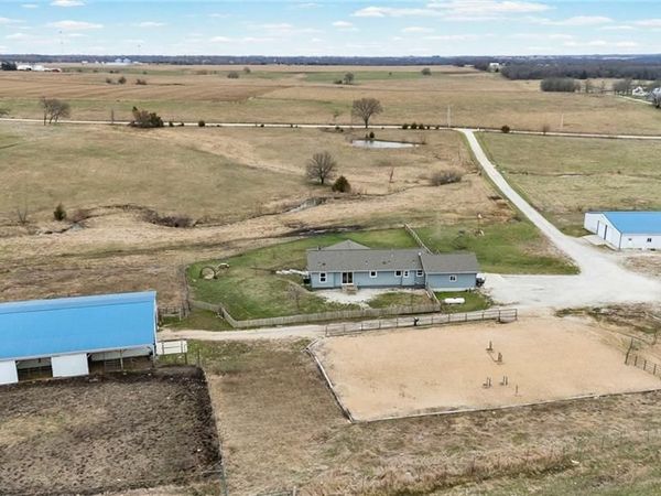 425 Hamilton Road, Pomona, KS 66076