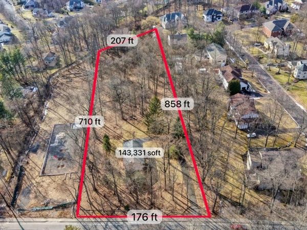 37 College Road , Monsey, NY 10952