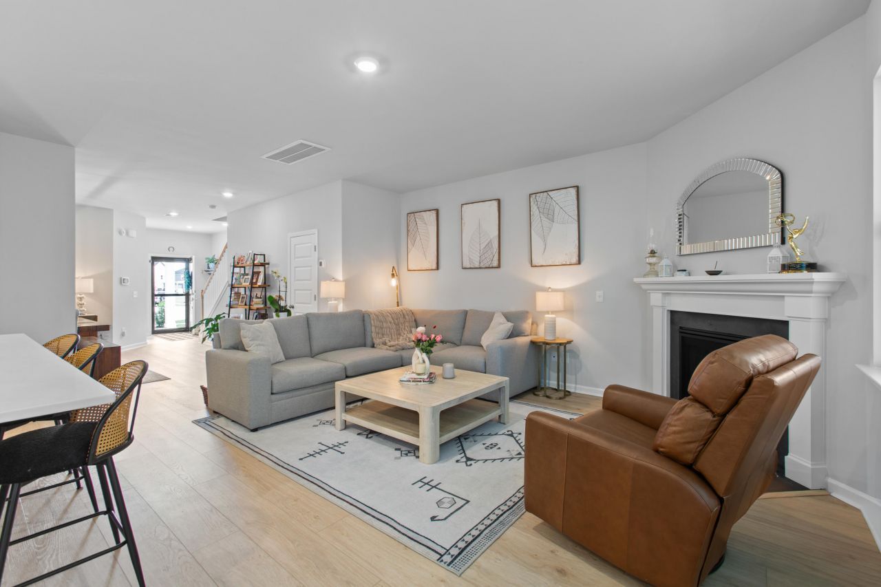 1844 Nola Run Photo 11