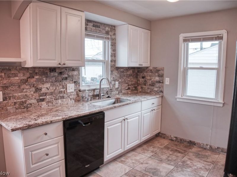 7514 Arden Avenue , Parma, OH 44129 Photo 2