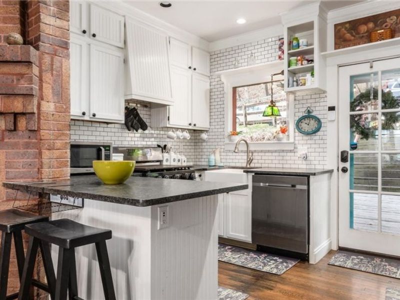 6405 N River Road, Zanesville, OH 43701 Photo 2