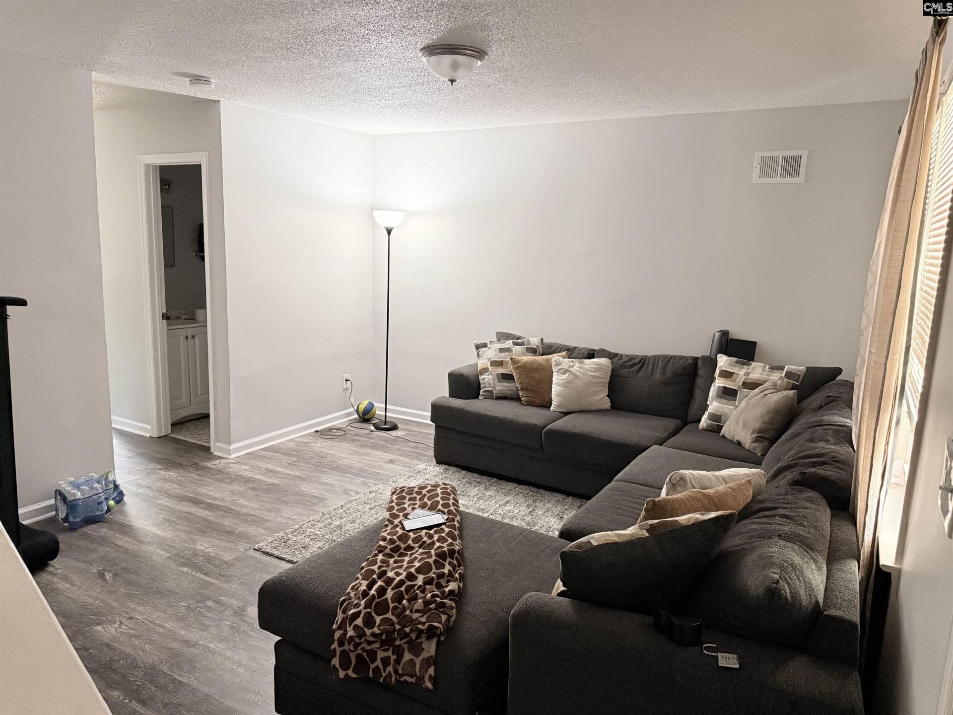 205 Wynn Way  Photo 5