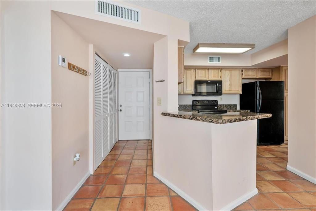 1280 S Alhambra Circle, Unit 2211, Coral Gables, FL 33146 Photo