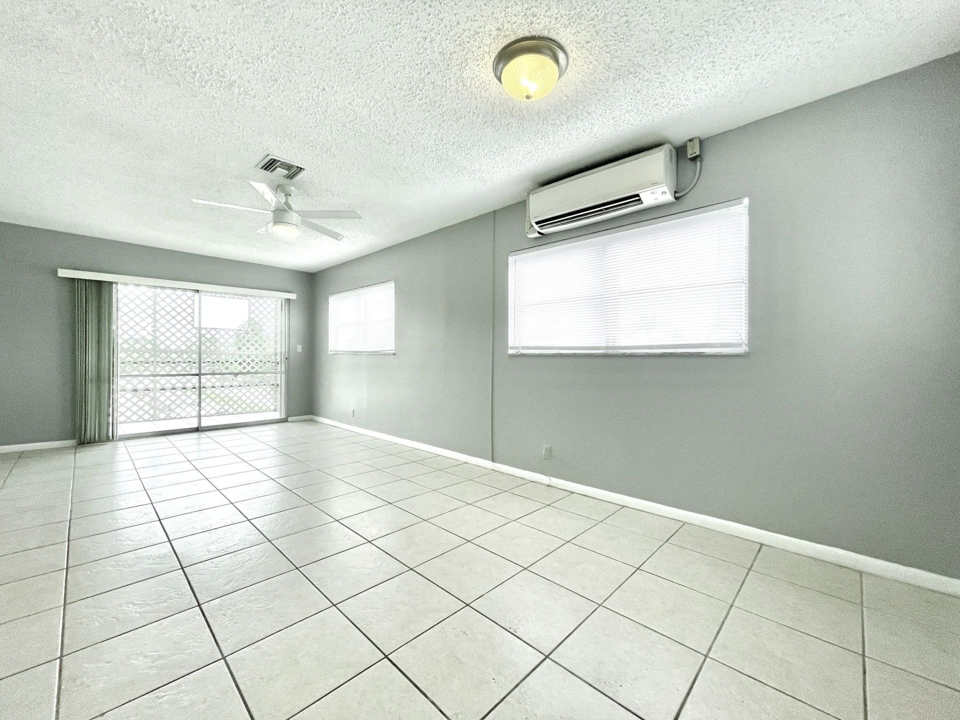 1021 Crystal Lake Drive, Unit 315, Deerfield Beach, FL 33064 Photo
