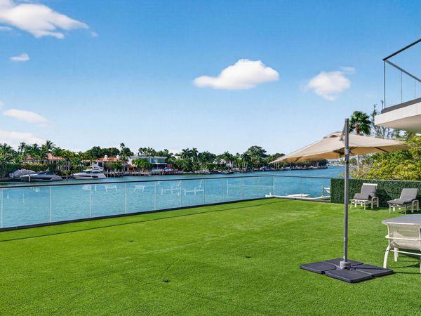 5500 Collins Avenue, Unit 302, Miami Beach, FL 33140