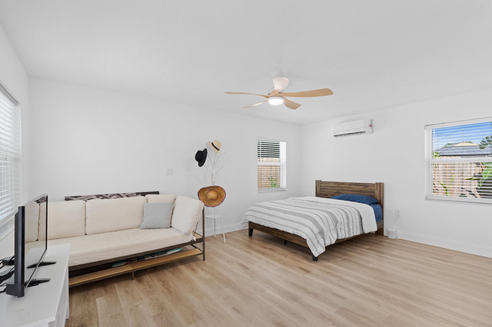 1517 NW 12th Avenue, Fort Lauderdale, FL 33311 Photo