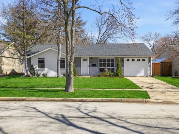 205 Villa Road , Streamwood, IL 60107