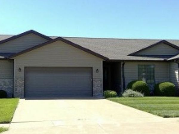 432 Mill Ridge Road, Unit 432, Clinton, IA 52732