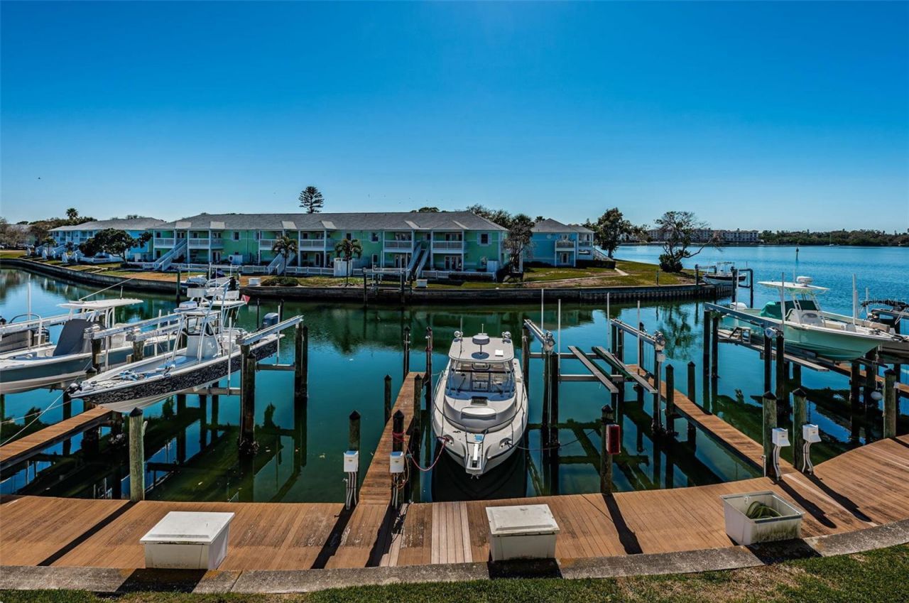 5011 Starfish Drive Se, Unit C, Saint Petersburg, FL 33705 Photo