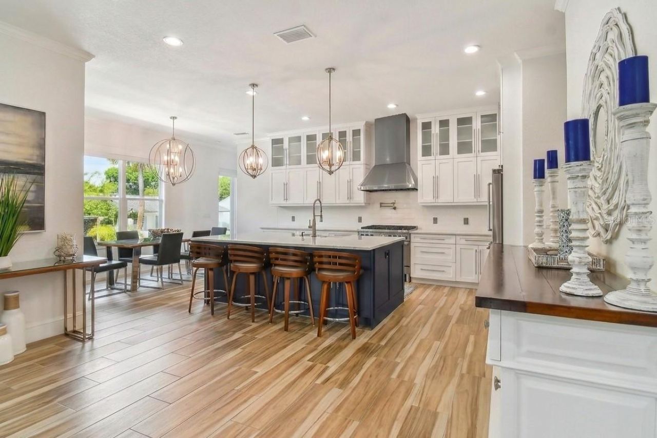 4835 W Bay Villa Avenue, Tampa, FL 33611 Photo