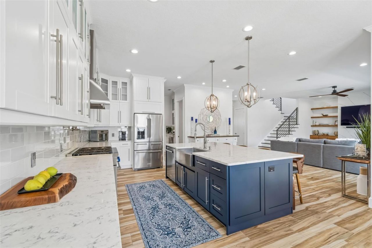 4835 W Bay Villa Avenue, Tampa, FL 33611 Photo