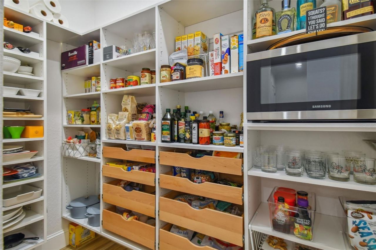 4835 W Bay Villa Avenue, Tampa, FL 33611 Photo